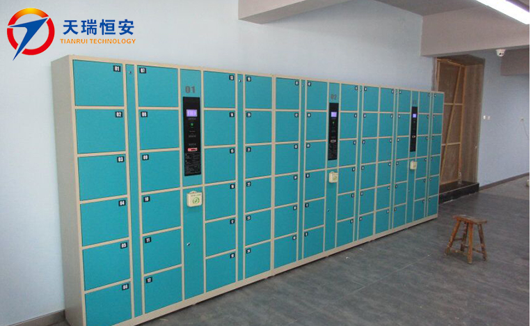 自助儲物柜